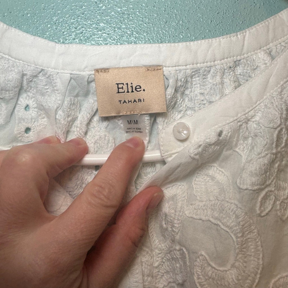 Women's Elie Tahari Embroidered Eyelet Cotton Button Down Cottagecore Shirt M - Picture 3 of 9